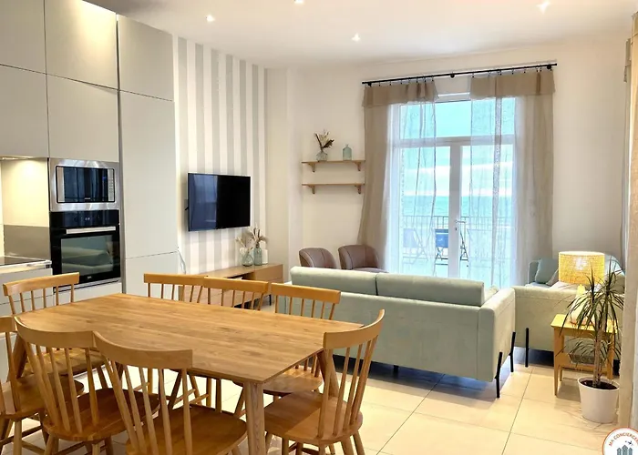 Les Roches Noires - Terrasse Vue Trouville-sur-Mer