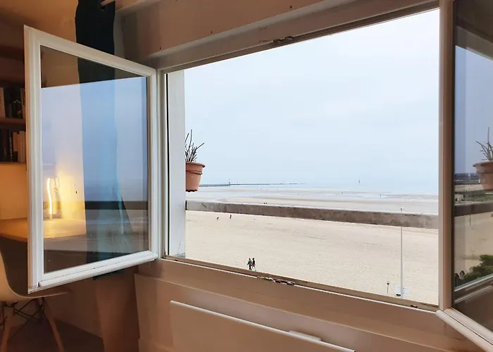 Les Roches Noires - Terrasse Vue Trouville-sur-Mer